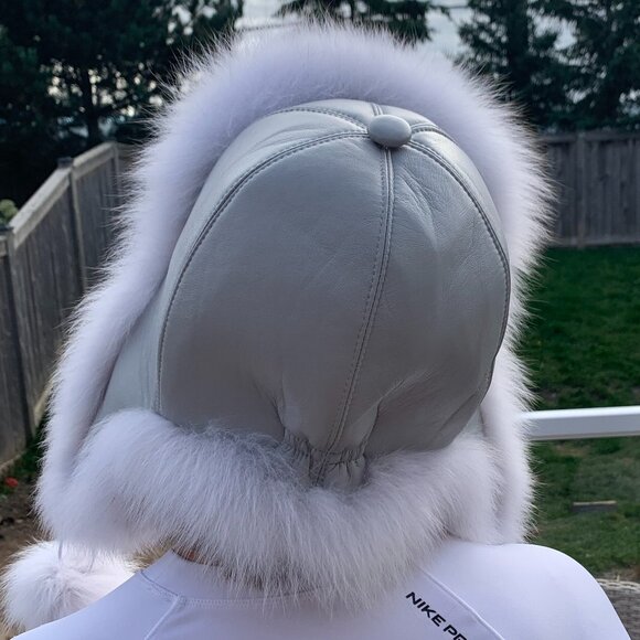 Real leather and fox fur hat, lined, soft grey, new item, Ushanka, Trapper hat - Picture 3 of 16